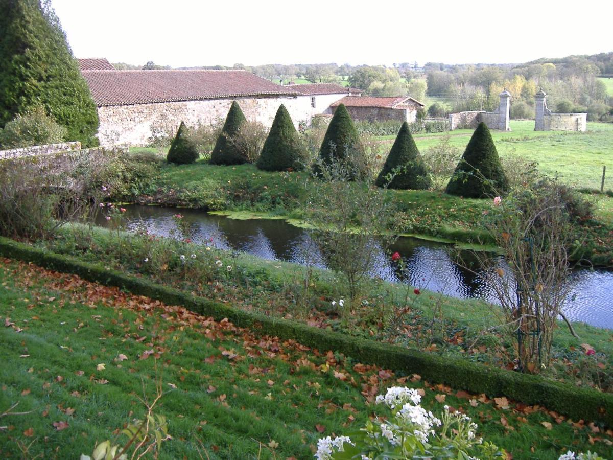 Chateau Du Fraisse Nouic Exterior photo